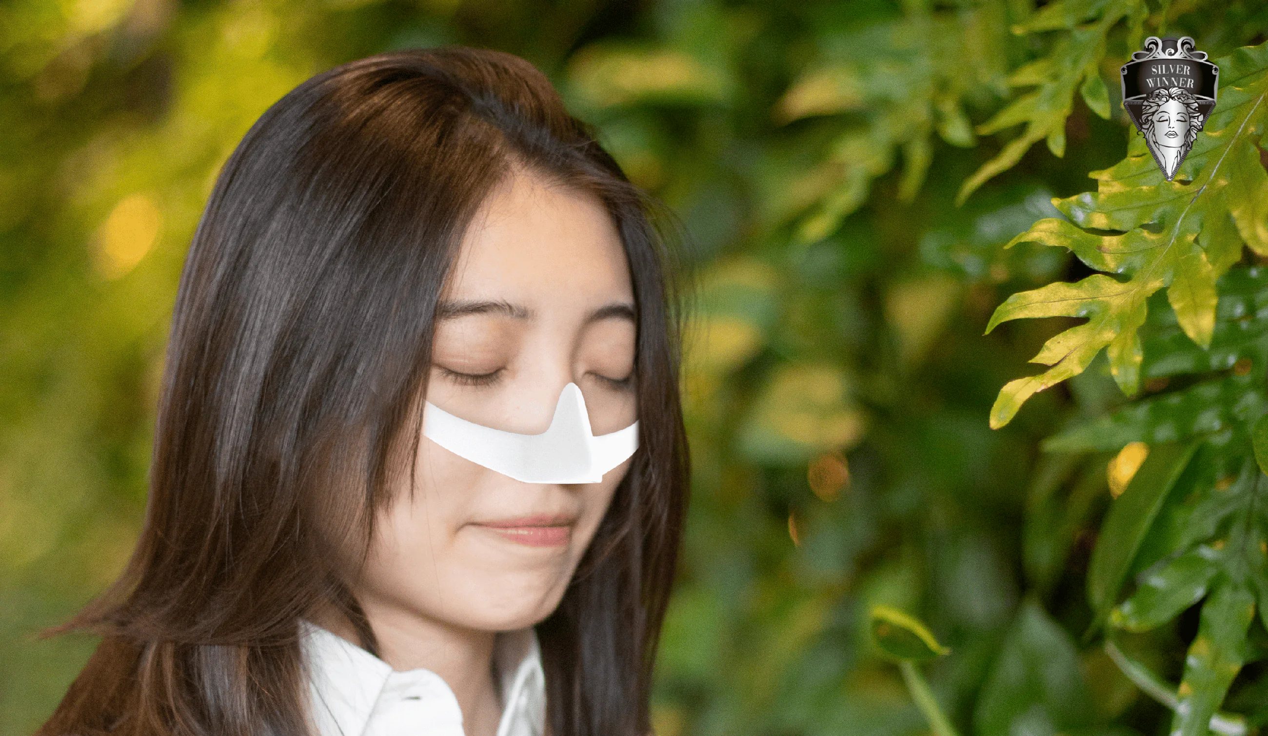 Scentverse wearable device worn outdoors